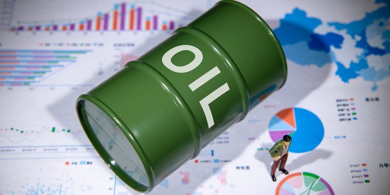碳酸锂早盘大幅跳水超4%，机构对锂价底部支撑力度分歧加剧.jpg